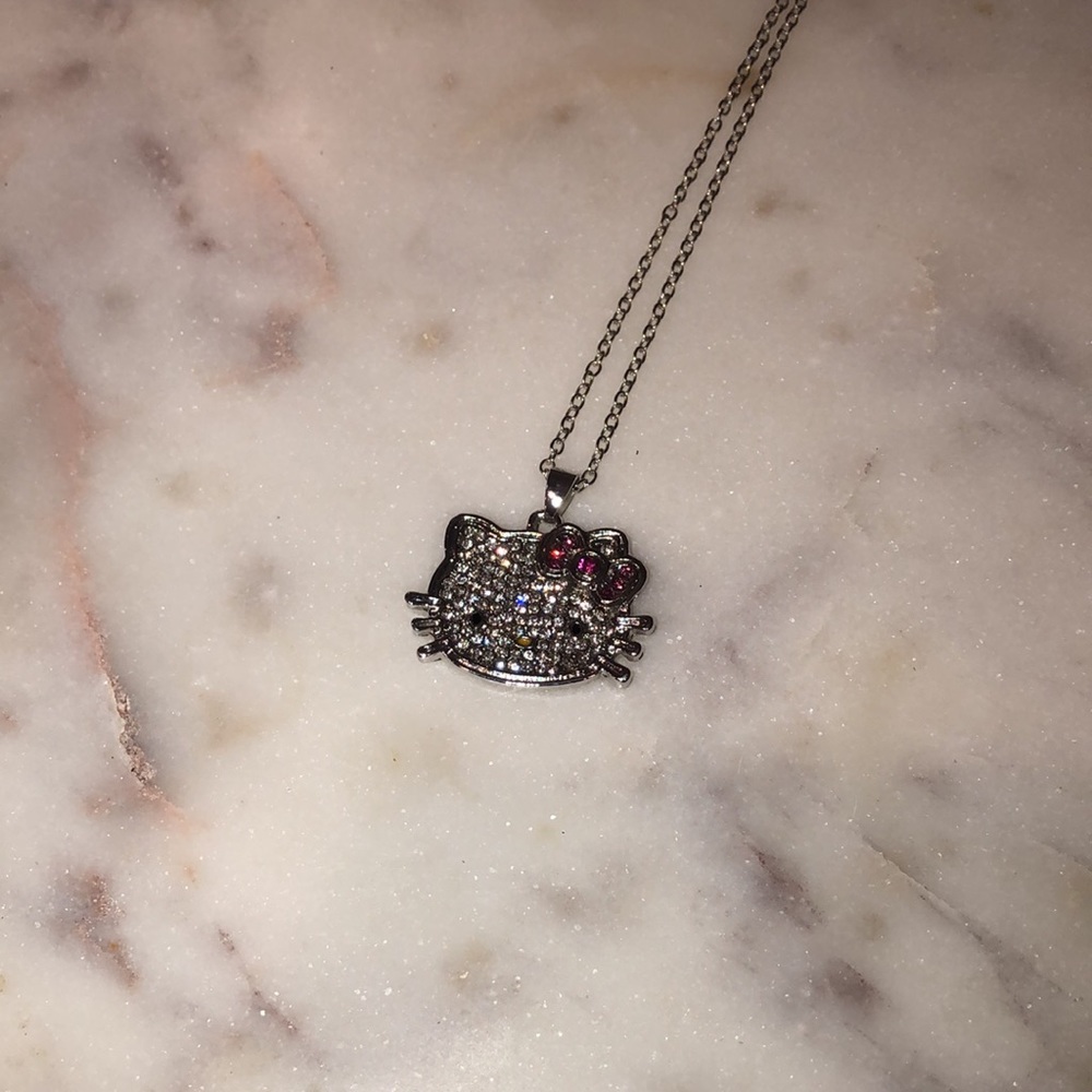✨NWT✨ Hello Kitty 925 Silver Plated Sparkling Pendant Necklace - Picture 13 of 13